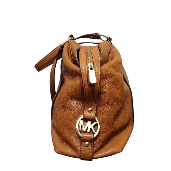 Michael Kors Leather Shoulder Bag Med To Large EUC - Picture 6 of 9